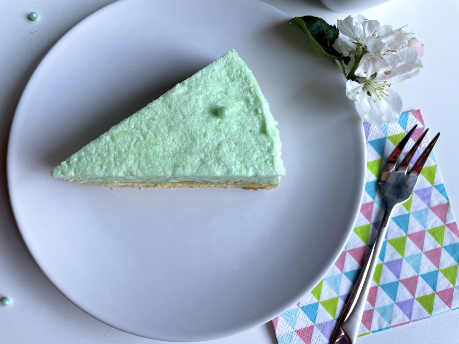 Waldmeistertorte nach Omas Rezept › nordhessenmami.de