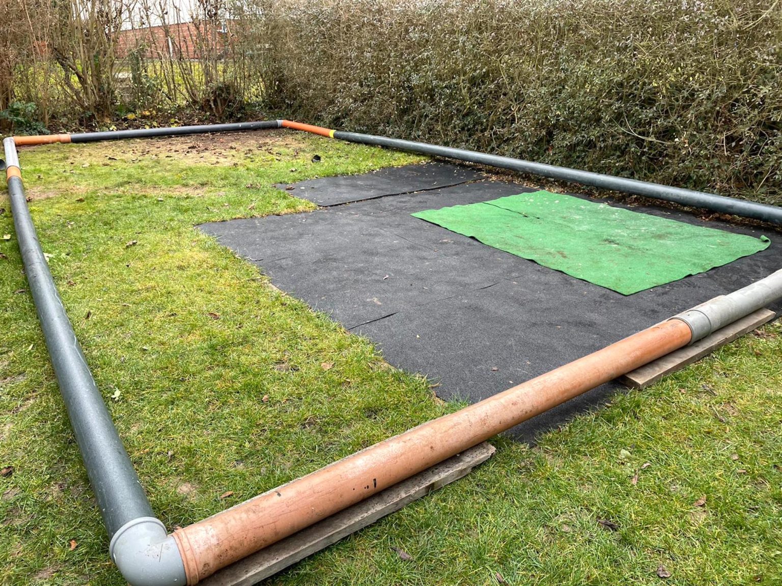 Eislaufbahn im Garten mit geringem Aufwand selber machen